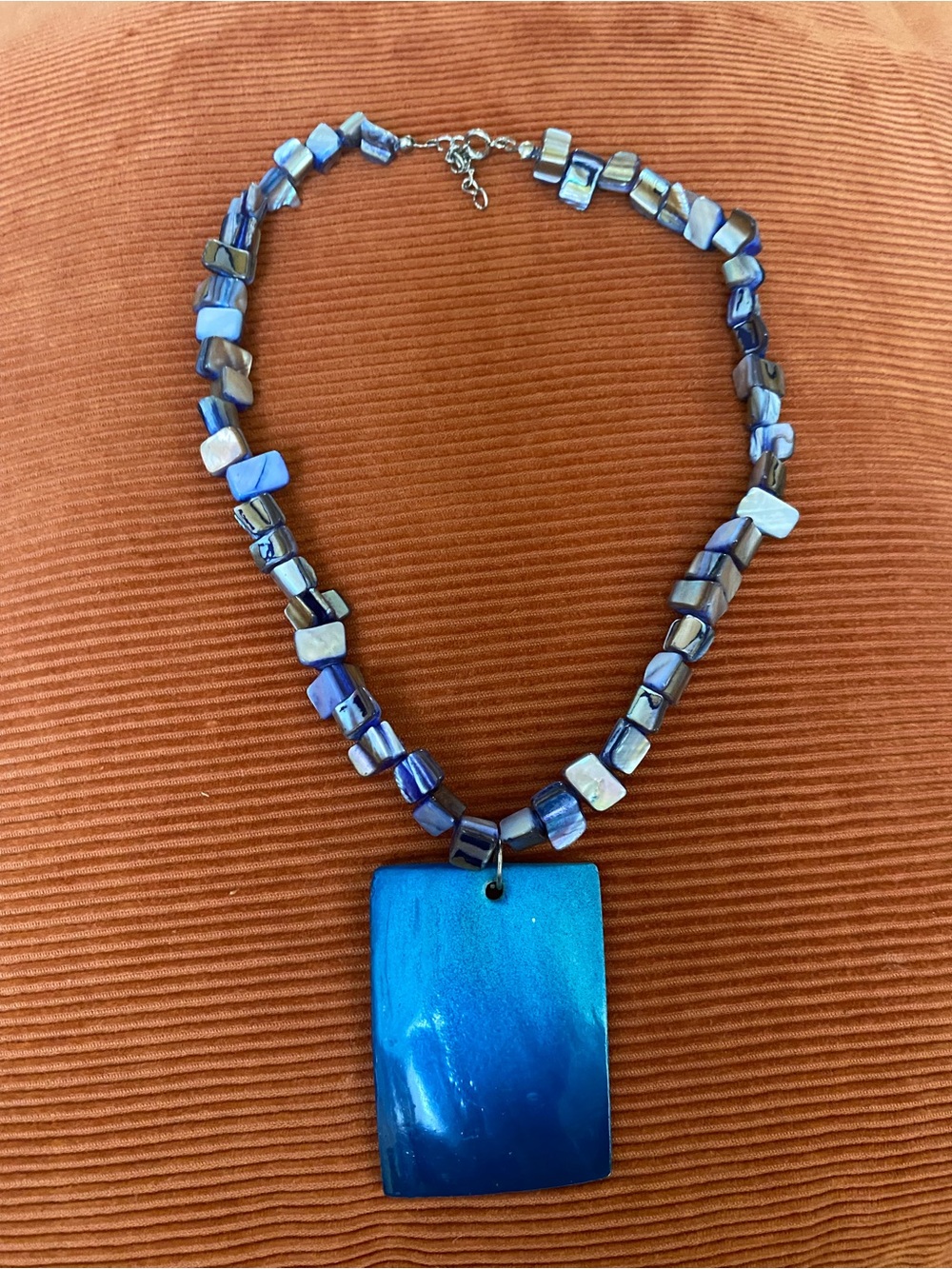 Vintage Mother Of Pearl Necklace Blue/Multi